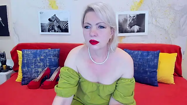 Snapshot of BeautyName chatting on February 27, 2025, 7:47 pm BeautyName online show from February 27, 2025, 7:47 pm