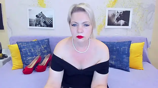 Snapshot of BeautyName chatting on March 17, 2025, 2:41 am BeautyName online show from March 17, 2025, 2:41 am