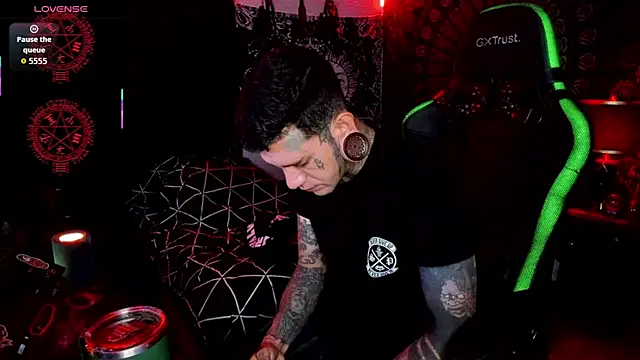 josh  ackerman online show from October 5, 2025, 2:48 pm