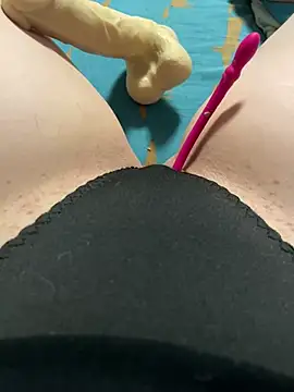 katcclovea online show from March 22, 2025, 4:04 pm