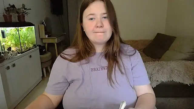 Snapshot of remirann_ chatting on December 10, 2024, 12:27 pm remirann online show from December 10, 2024, 12:27 pm