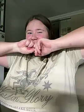 Snapshot of remirann_ chatting on December 28, 2024, 9:51 pm remirann online show from December 28, 2024, 9:51 pm