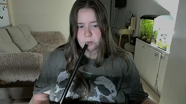 Snapshot of remirann_ chatting on March 3, 2025, 6:33 pm remirann online show from March 3, 2025, 6:33 pm