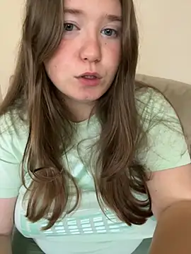 Snapshot of remirann_ chatting on September 11, 2025, 3:56 pm remirann online show from September 11, 2025, 3:56 pm