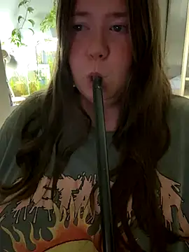 Snapshot of remirann_ chatting on September 22, 2025, 5:04 pm remirann online show from September 22, 2025, 5:04 pm