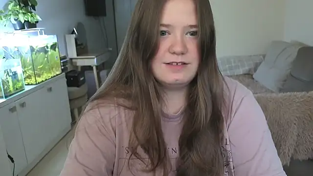 Snapshot of remirann_ chatting on September 30, 2025, 12:21 pm remirann online show from September 30, 2025, 12:21 pm