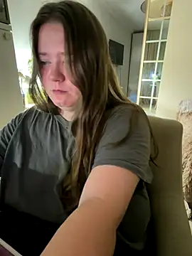 Snapshot of remirann_ chatting on October 13, 2025, 8:42 pm remirann online show from October 13, 2025, 8:42 pm