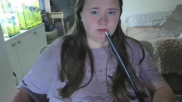 Snapshot of remirann_ chatting on November 3, 2025, 4:41 pm remirann online show from November 3, 2025, 4:41 pm