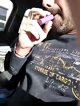 juandi21cm online show from January 15, 2025, 2:56 pm