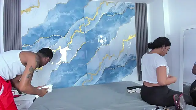 Snapshot of Kylieandjhonny chatting on November 15, 2025, 9:32 pm Kylieandjhonny online show from November 15, 2025, 9:32 pm