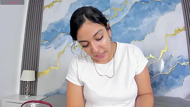 Snapshot of Kylieandjhonny chatting on November 28, 2025, 8:11 pm Kylieandjhonny online show from November 28, 2025, 8:11 pm