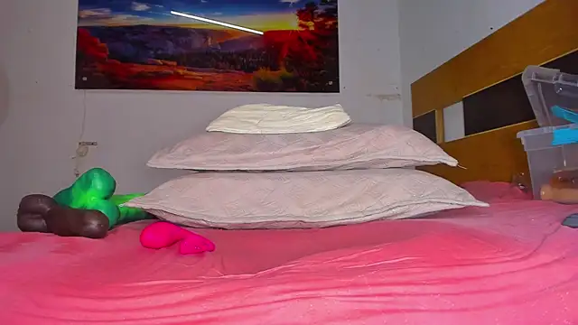  ebony-queen  online show from March 12, 2025, 6:00 pm