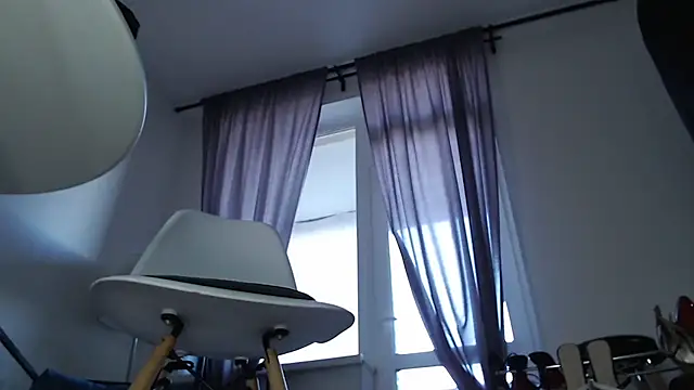 MadameKatrina online show from October 8, 2025, 1:20 pm