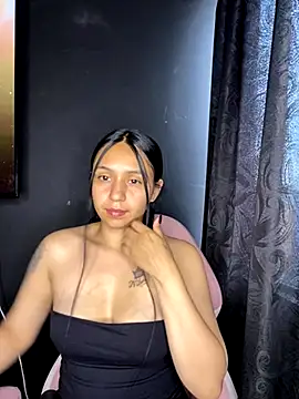 Lorena   online show from November 5, 2025, 8:53 pm