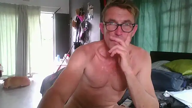 xykenrahxh online show from March 13, 2025, 12:02 pm