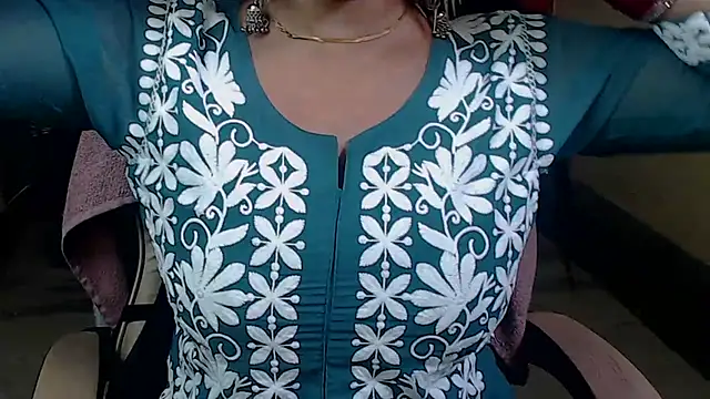 Naiaa-mylove online show from December 15, 2024, 6:40 am