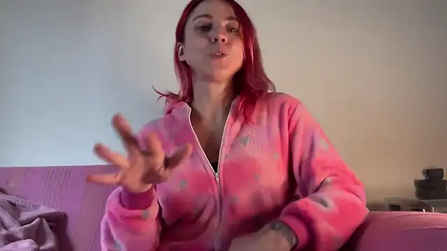 Nikky Divine online show from January 4, 2025, 12:59 pm