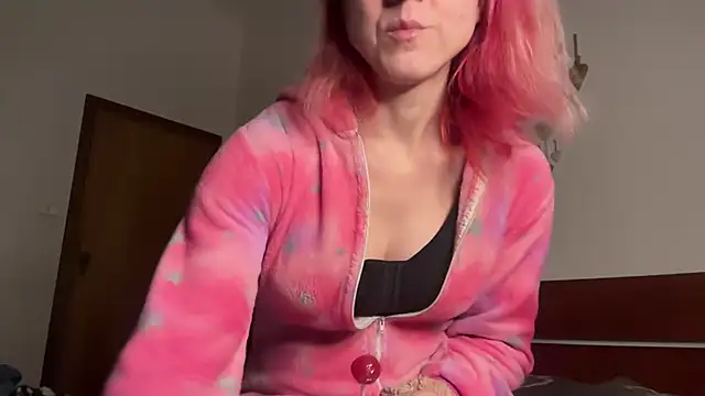 Nikky Divine online show from January 9, 2025, 6:04 pm