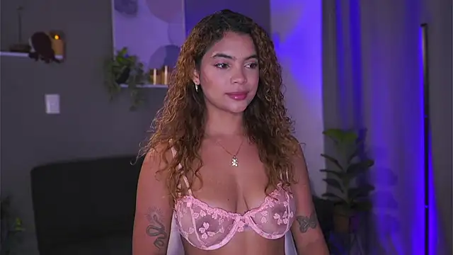 HannahEvanss online show from September 27, 2025, 5:07 pm