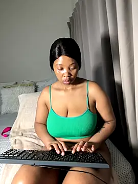 cherrybabe76 online show from October 28, 2025, 6:28 am