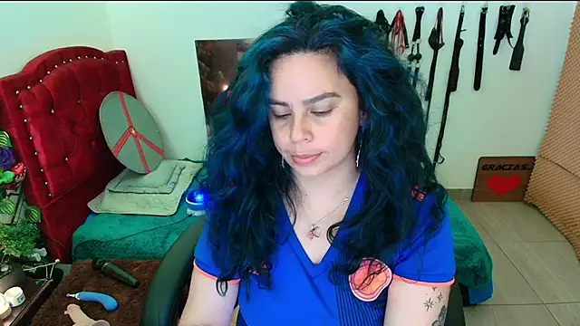 elektra 32 online show from February 18, 2025, 4:37 am