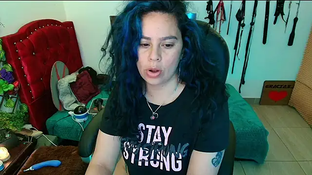 elektra 32 online show from February 27, 2025, 1:38 pm