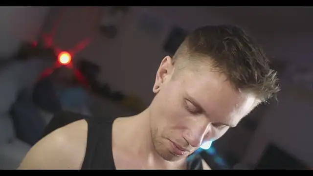 Snapshot of kevin-park chatting on December 8, 2024, 5:22 pm kevin-park online show from December 8, 2024, 5:22 pm