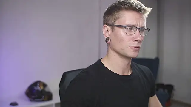 Snapshot of kevin-park chatting on September 16, 2025, 12:28 pm kevin-park online show from September 16, 2025, 12:28 pm