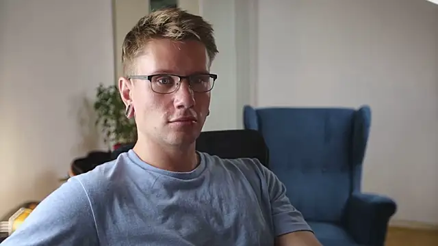 Snapshot of kevin-park chatting on October 11, 2025, 11:42 am kevin-park online show from October 11, 2025, 11:42 am