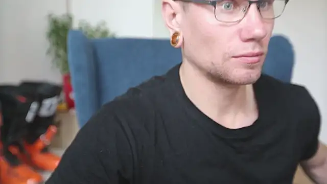 Snapshot of kevin-park chatting on October 15, 2025, 8:36 am kevin-park online show from October 15, 2025, 8:36 am