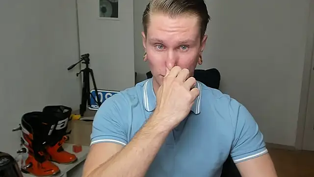 Snapshot of kevin-park chatting on October 19, 2025, 1:56 pm kevin-park online show from October 19, 2025, 1:56 pm