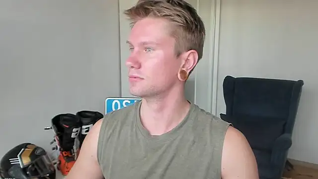 Snapshot of kevin-park chatting on October 21, 2025, 8:04 am kevin-park online show from October 21, 2025, 8:04 am