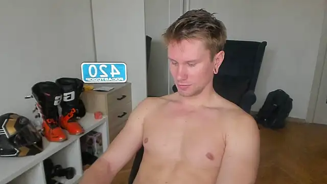 Snapshot of kevin-park chatting on October 22, 2025, 7:08 am kevin-park online show from October 22, 2025, 7:08 am