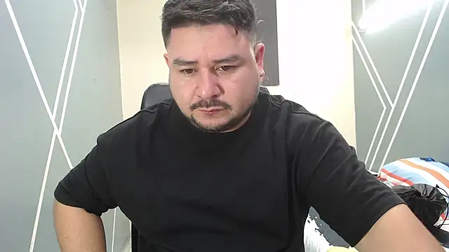 Snapshot of oso_dirty_ chatting on January 19, 2025, 5:18 pm oso dirty online show from January 19, 2025, 5:18 pm