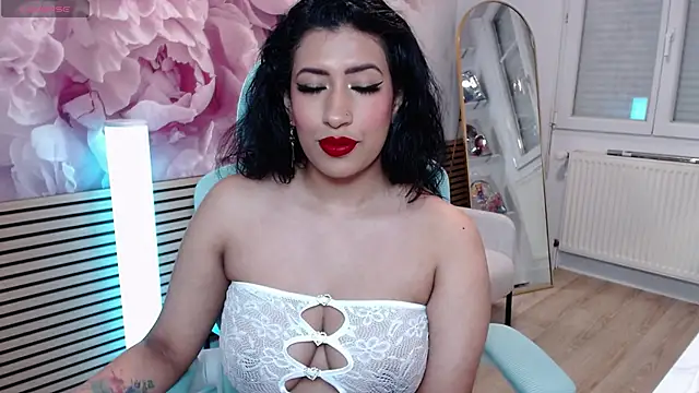 Snapshot of elettra_love chatting on March 8, 2025, 11:27 am elettra love online show from March 8, 2025, 11:27 am