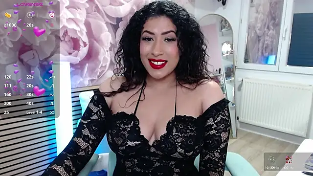 Snapshot of elettra_love chatting on October 18, 2025, 11:44 am elettra love online show from October 18, 2025, 11:44 am