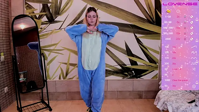 Snapshot of fleximona chatting on December 13, 2025, 7:53 pm fleximona online show from December 13, 2025, 7:53 pm