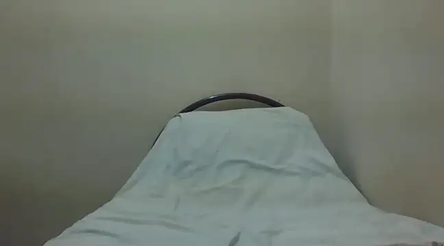 Snapshot of Annerae chatting on December 29, 2024, 3:35 pm Annerae online show from December 29, 2024, 3:35 pm