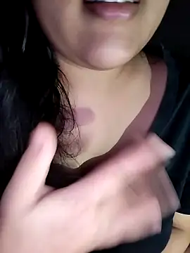 Snapshot of Annerae chatting on October 29, 2025, 3:25 pm Annerae online show from October 29, 2025, 3:25 pm