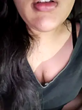 Snapshot of Annerae chatting on November 7, 2025, 4:29 pm Annerae online show from November 7, 2025, 4:29 pm