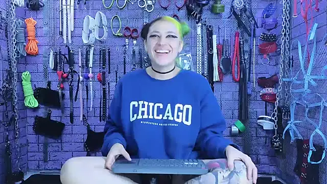 Snapshot of PANDORANEZZ chatting on February 9, 2025, 9:26 am PANDORANEZZ online show from February 9, 2025, 9:26 am