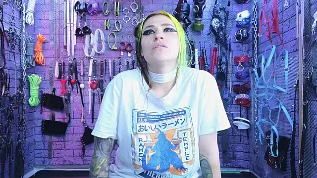 Snapshot of PANDORANEZZ chatting on February 20, 2025, 5:29 pm PANDORANEZZ online show from February 20, 2025, 5:29 pm