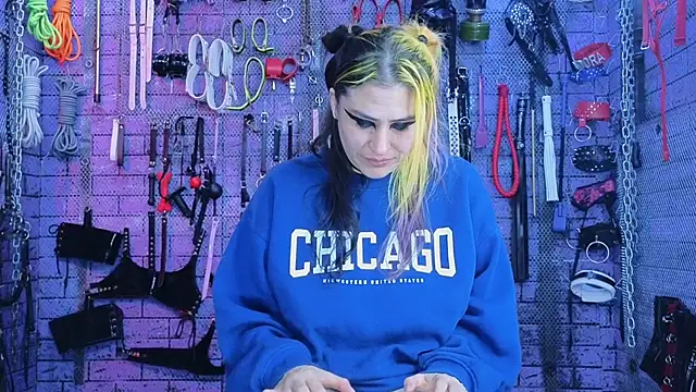 Snapshot of PANDORANEZZ chatting on October 17, 2025, 4:31 pm PANDORANEZZ online show from October 17, 2025, 4:31 pm