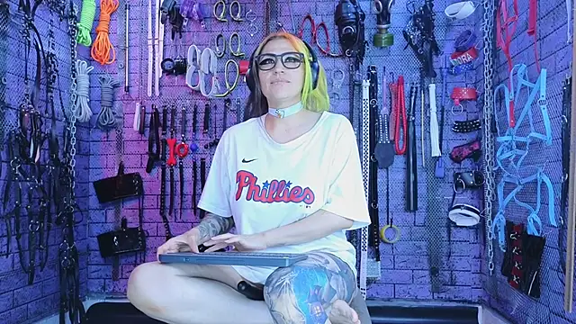 Snapshot of PANDORANEZZ chatting on November 13, 2025, 10:52 pm PANDORANEZZ online show from November 13, 2025, 10:52 pm