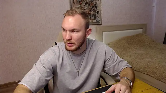 Snapshot of Toress1 chatting on October 31, 2025, 11:00 am Toress1 online show from October 31, 2025, 11:00 am