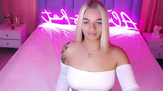 AllwaysHotJ online show from October 3, 2025, 2:19 am