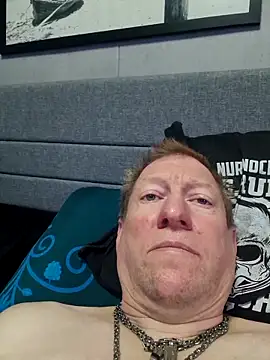 Snapshot of tomtom111111 chatting on September 27, 2025, 2:44 pm tomtom111111 online show from September 27, 2025, 2:44 pm