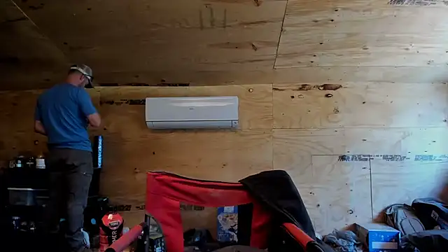 Snapshot of Kenny_Kyle chatting on February 26, 2025, 6:43 pm Kenny Kyle online show from February 26, 2025, 6:43 pm