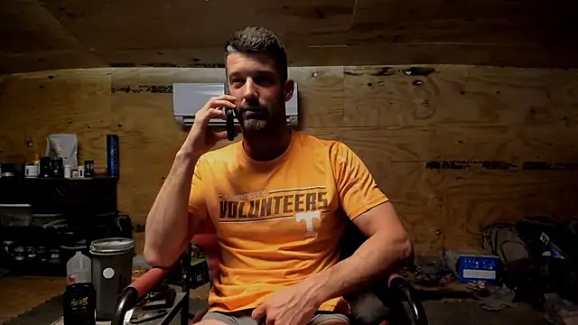 Snapshot of Kenny_Kyle chatting on February 28, 2025, 4:42 pm Kenny Kyle online show from February 28, 2025, 4:42 pm