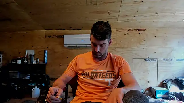 Snapshot of Kenny_Kyle chatting on March 8, 2025, 3:56 pm Kenny Kyle online show from March 8, 2025, 3:56 pm